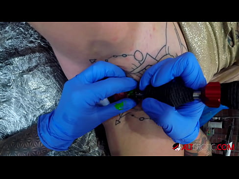 ❤️ Extremamente tatuada, a brasa Sully Savage fez uma tatuagem em seu clítoris ️❌ Porno de qualidade em nós pt-br.kiss-x-max.ru